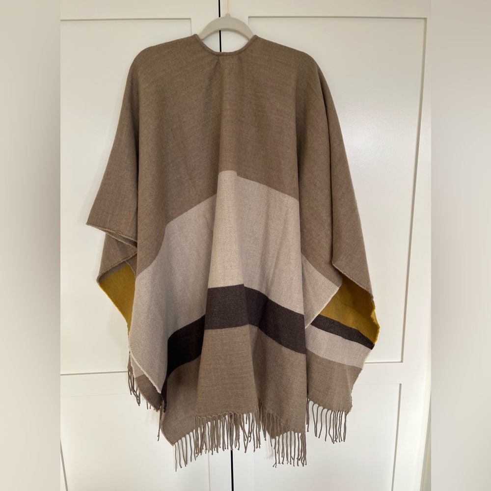 CAbi Knit Fringe Poncho Blanket Wrap Mustard Taupe - Picture 5 of 11